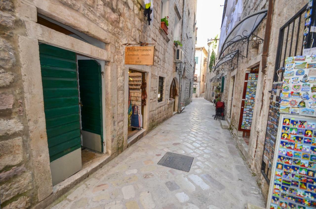 Portobello Old Town Kotor Exteriör bild